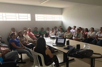 Foto - CAPACITAÇÃO PARA EQUIPES DE SAÚDE DA FAMÍLIA.